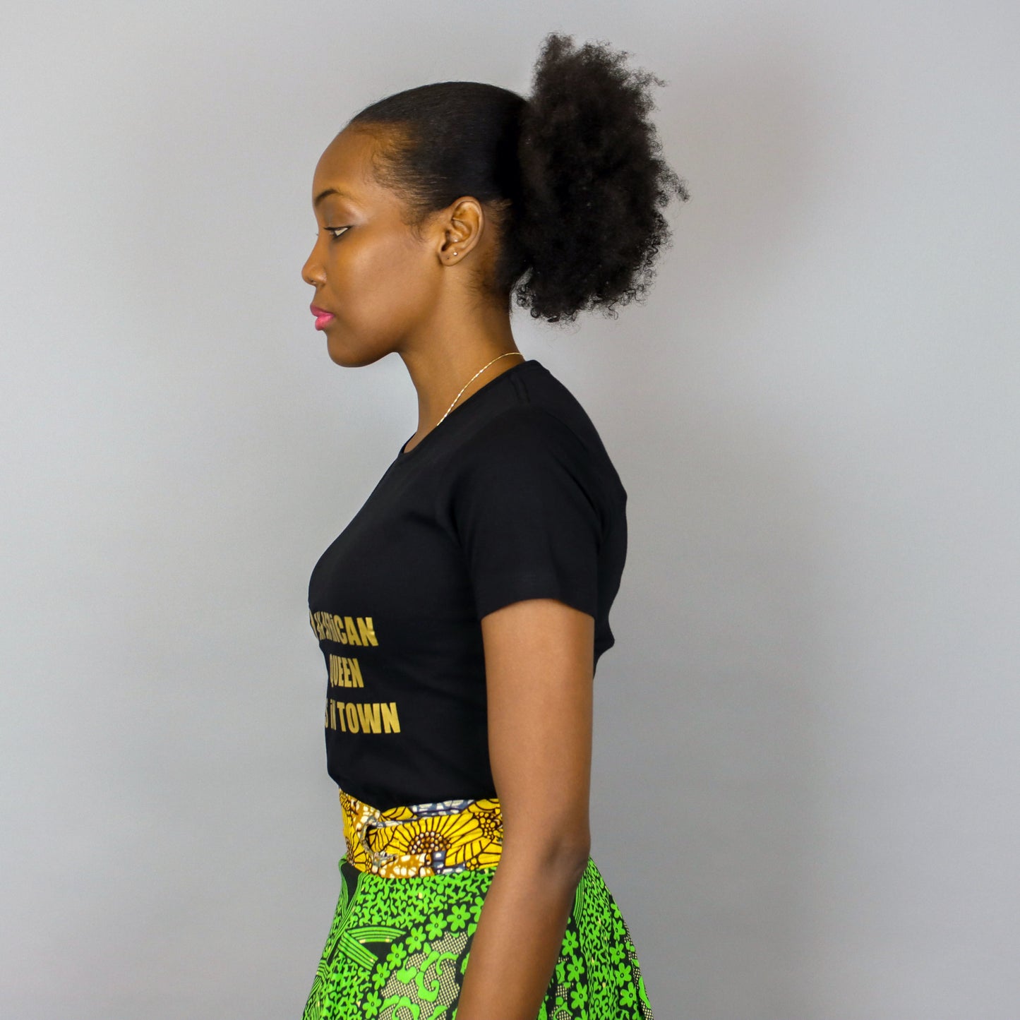 An African Queen is in Town Black & Gold short sleeve t-shirt – Women